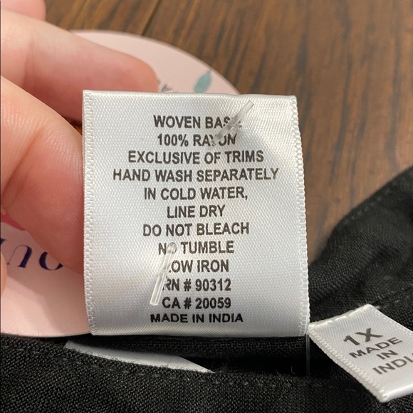 “5/$20” Parsley & Sage black button up sleeveless blouse size 1X - Picture 10 of 10